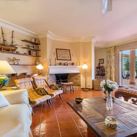 Townhouse With Pool And Mountain Views, Just 5 Min Польенса